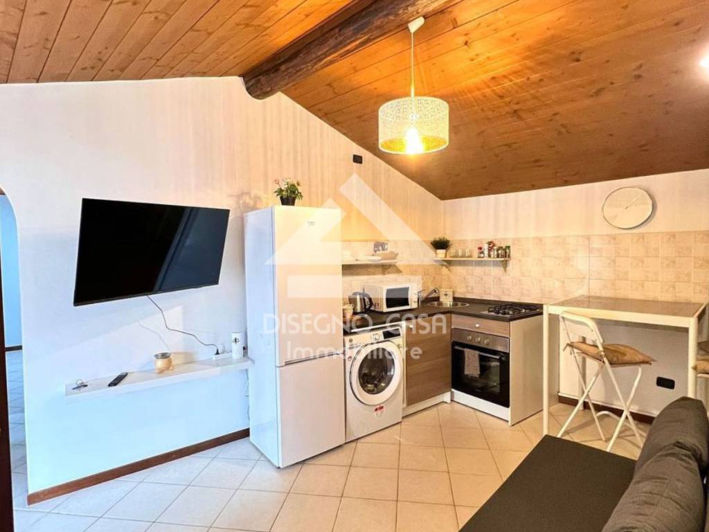 appartamento in affitto a Valmadrera in zona Centro Storico