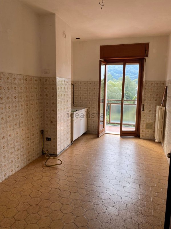 appartamento in affitto a Valmadrera in zona Caserta