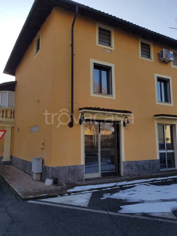 negozio in affitto a Frassineto Po