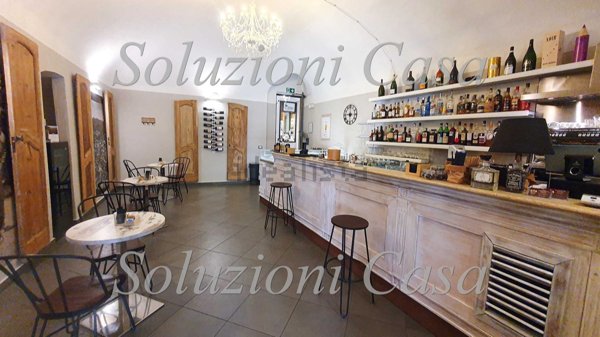 locale commerciale in affitto a Gavi