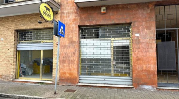 negozio in affitto a Novi Ligure