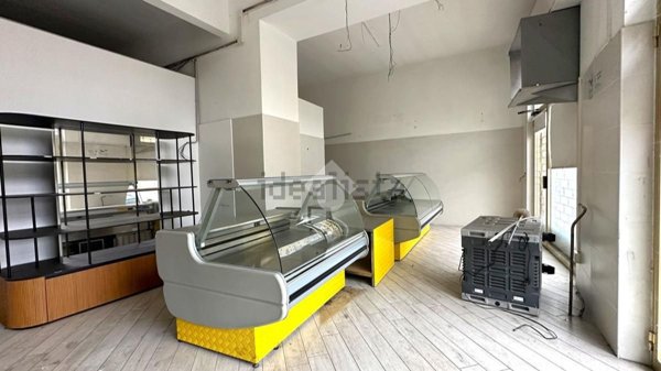 locale commerciale in affitto a Novi Ligure