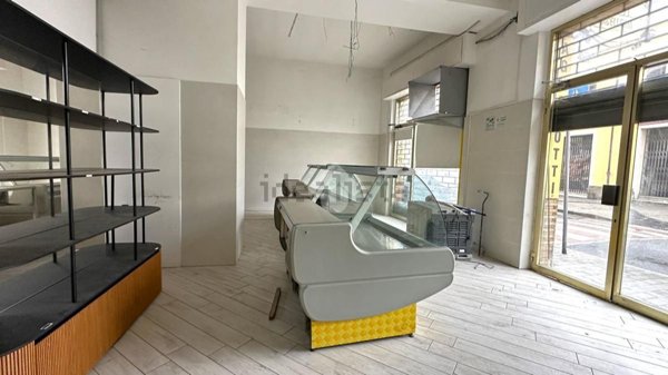 locale commerciale in affitto a Novi Ligure