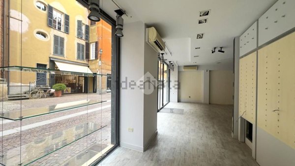 locale commerciale in affitto a Novi Ligure