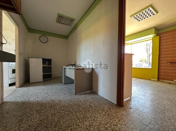 locale commerciale in affitto a Novi Ligure