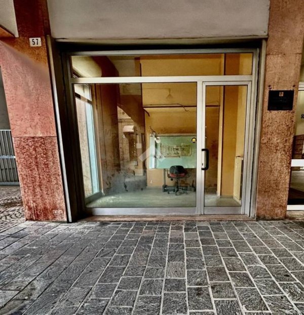 negozio in affitto a Novi Ligure