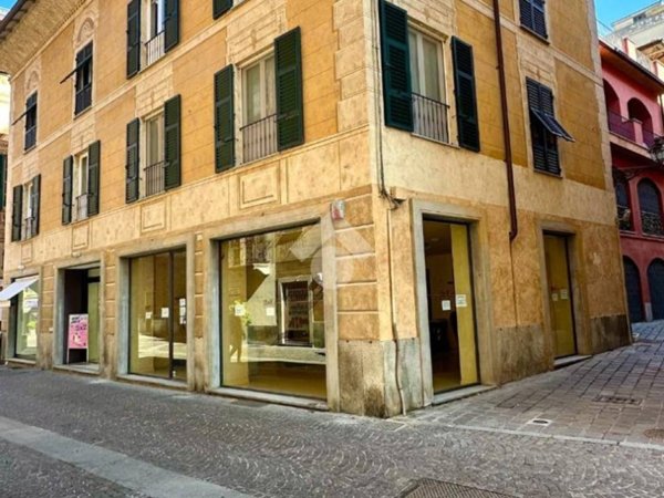 negozio in affitto a Novi Ligure