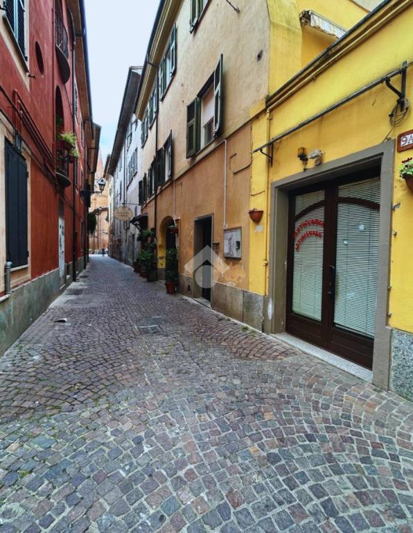 negozio in affitto a Novi Ligure