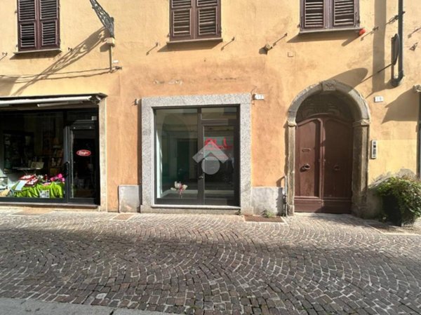 negozio in affitto a Novi Ligure