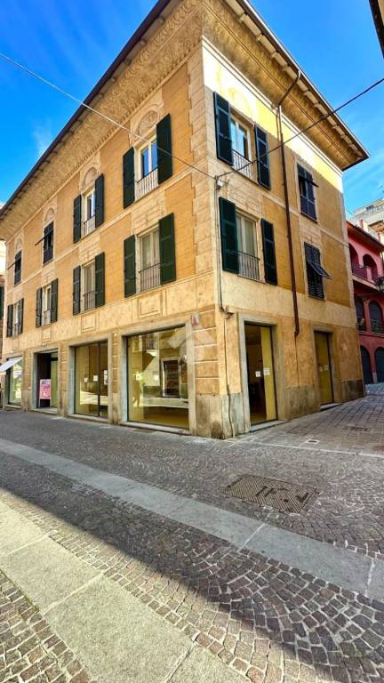 negozio in affitto a Novi Ligure