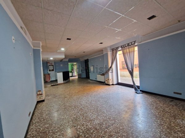 negozio in affitto a Novi Ligure