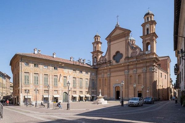 locale commerciale in affitto a Novi Ligure
