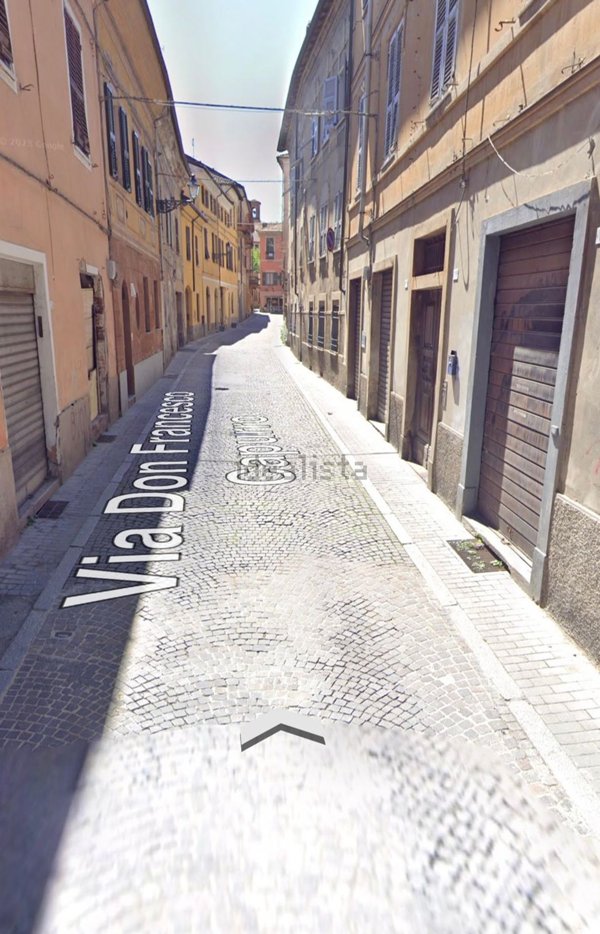 locale commerciale in affitto a Novi Ligure