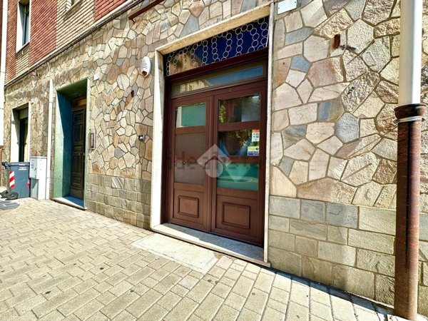 locale commerciale in affitto a Novi Ligure