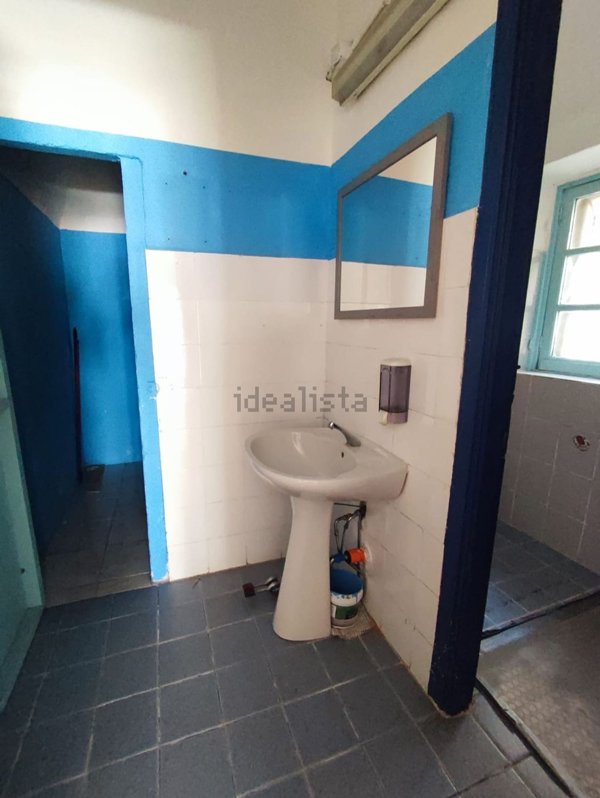 locale commerciale in affitto a Novi Ligure