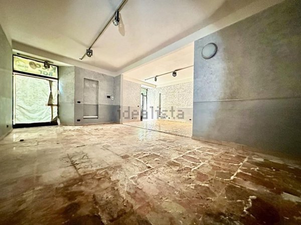 locale commerciale in affitto a Novi Ligure