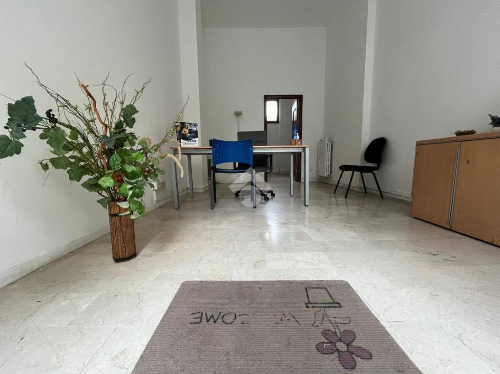 negozio in affitto a Novi Ligure