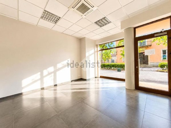 locale commerciale in affitto a Novi Ligure
