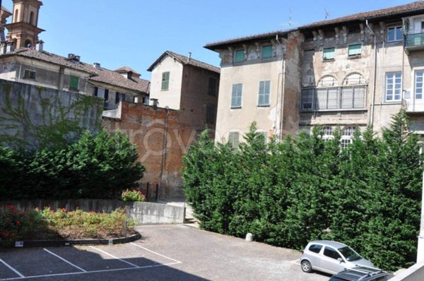 box auto in affitto a Novi Ligure