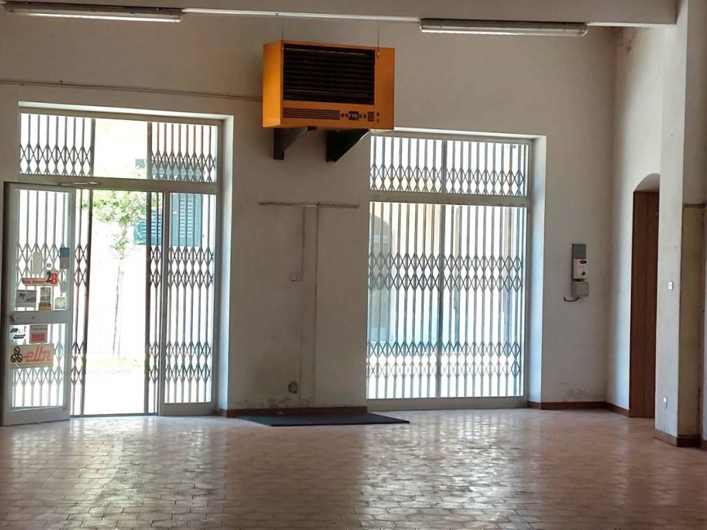 negozio in affitto ad Ovada