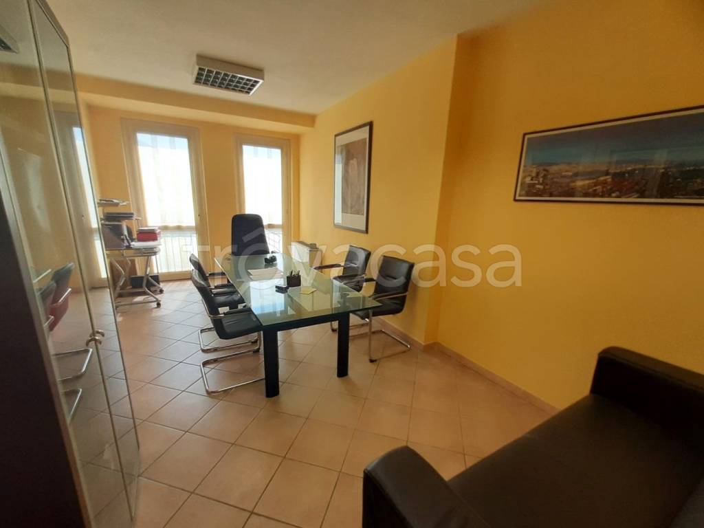 ufficio in affitto ad Ovada