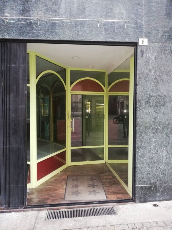 negozio in affitto ad Ovada