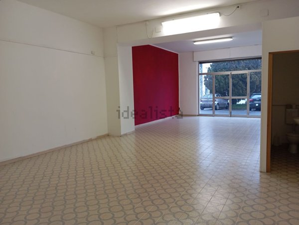 locale commerciale in affitto ad Ovada