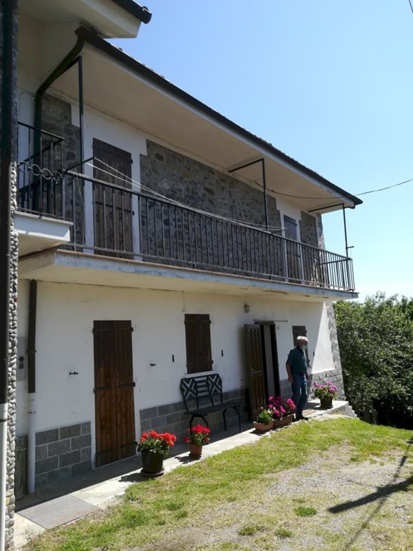 casa semindipendente in affitto a Pareto