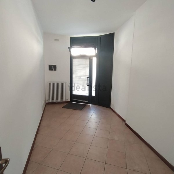negozio in affitto a Borghetto Lodigiano