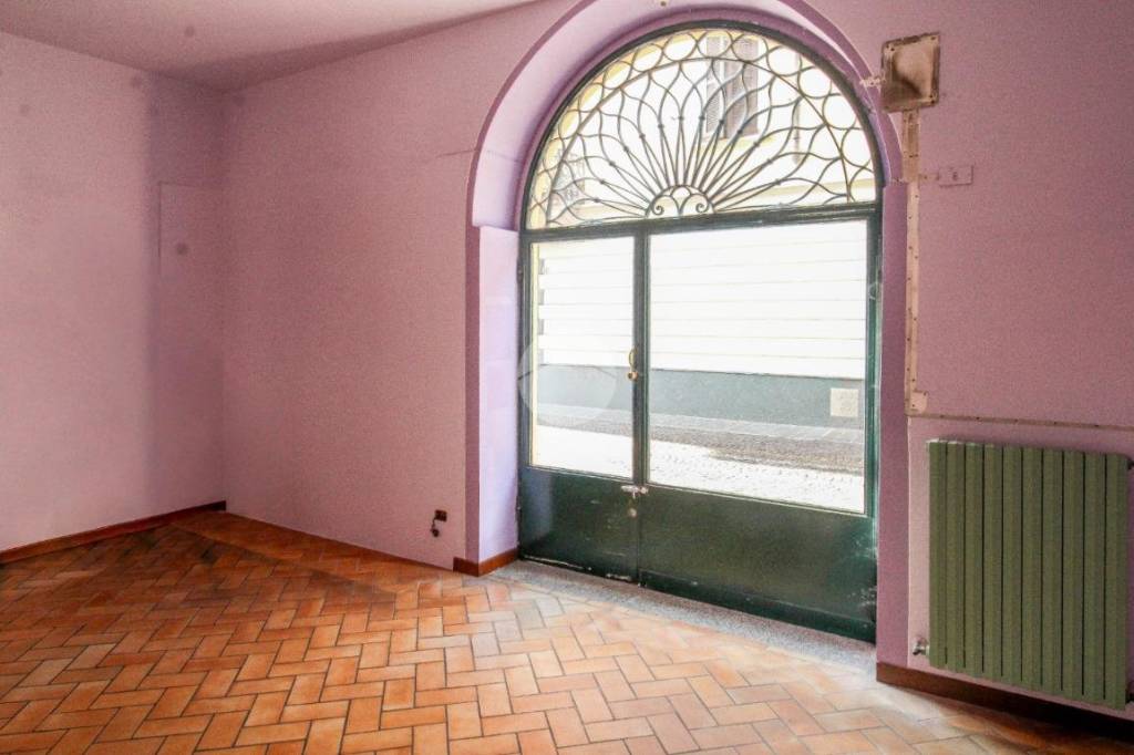 negozio in affitto a Casalpusterlengo