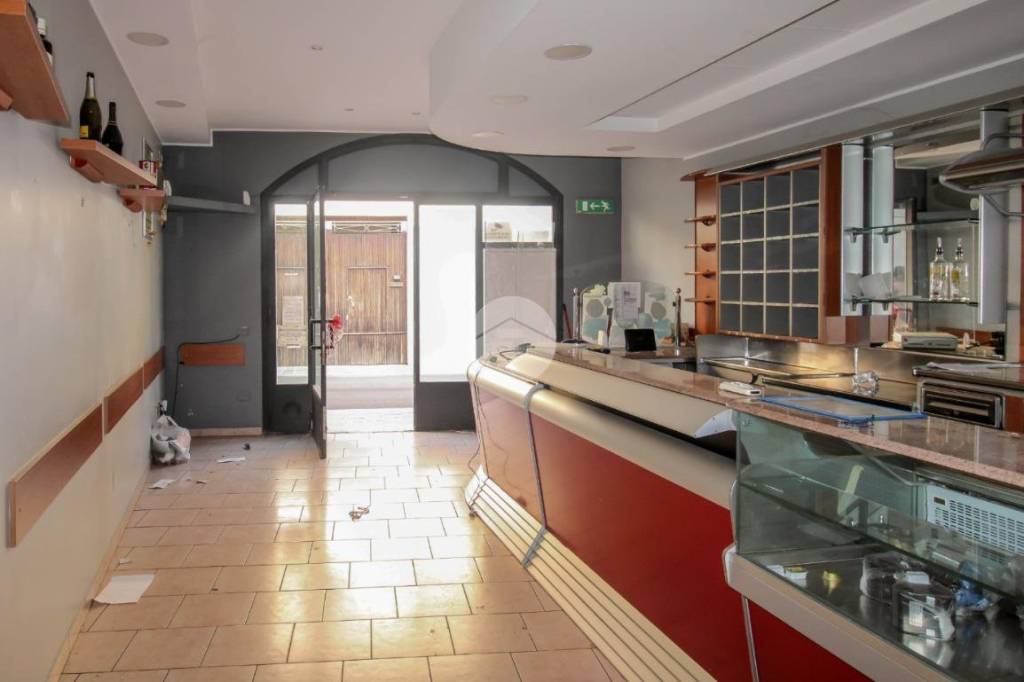 negozio in affitto a Casalpusterlengo