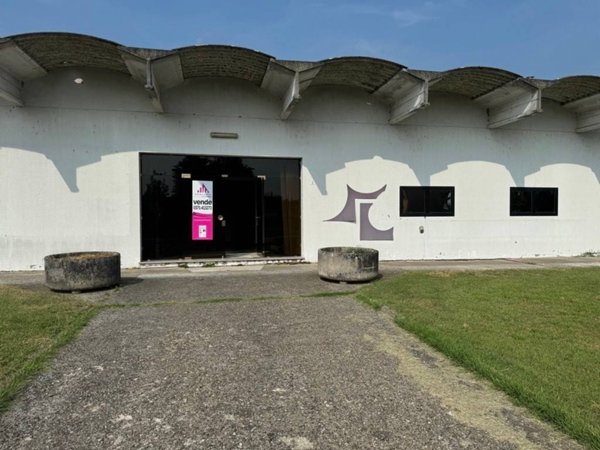 locale commerciale in affitto a Caselle Landi