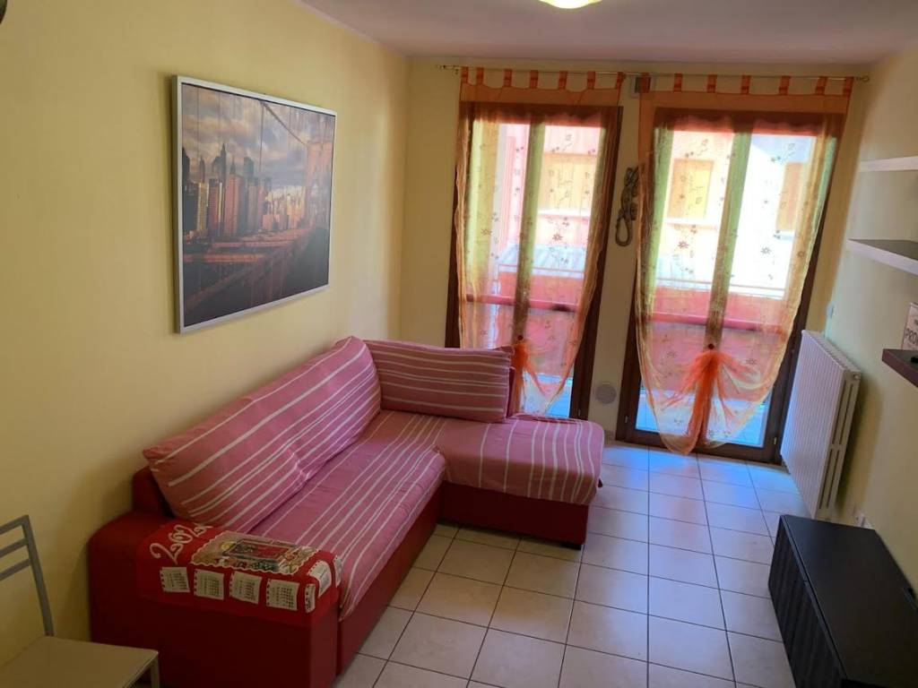 intera palazzina in affitto a Castiraga Vidardo in zona Vidardo