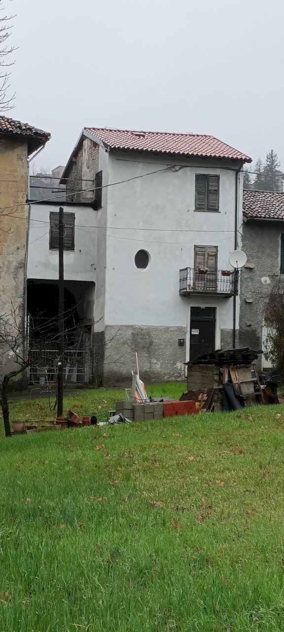 casa indipendente in affitto a Parodi Ligure