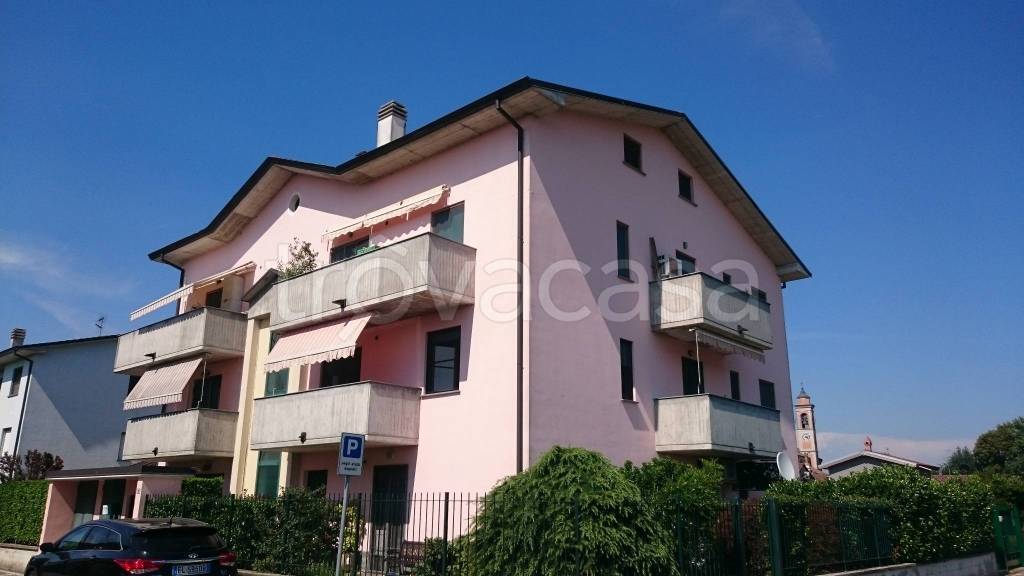 appartamento in affitto a Cavenago d'Adda in zona Caviaga