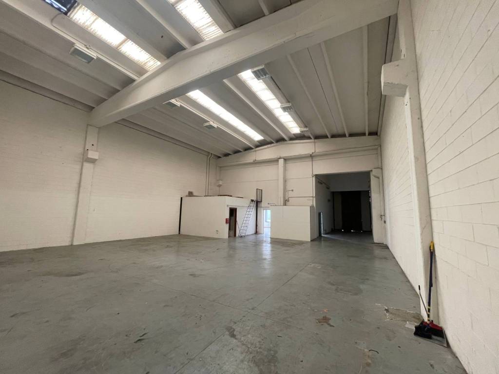locale commerciale in affitto a Codogno