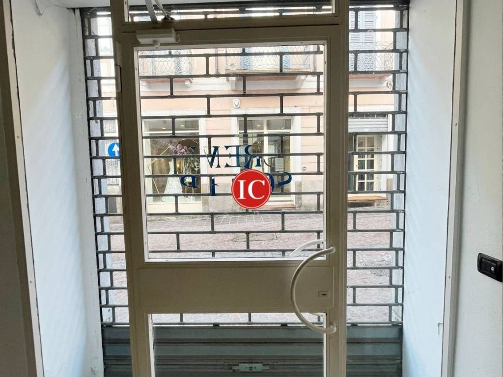 negozio in affitto a Lodi in zona Centro Storico