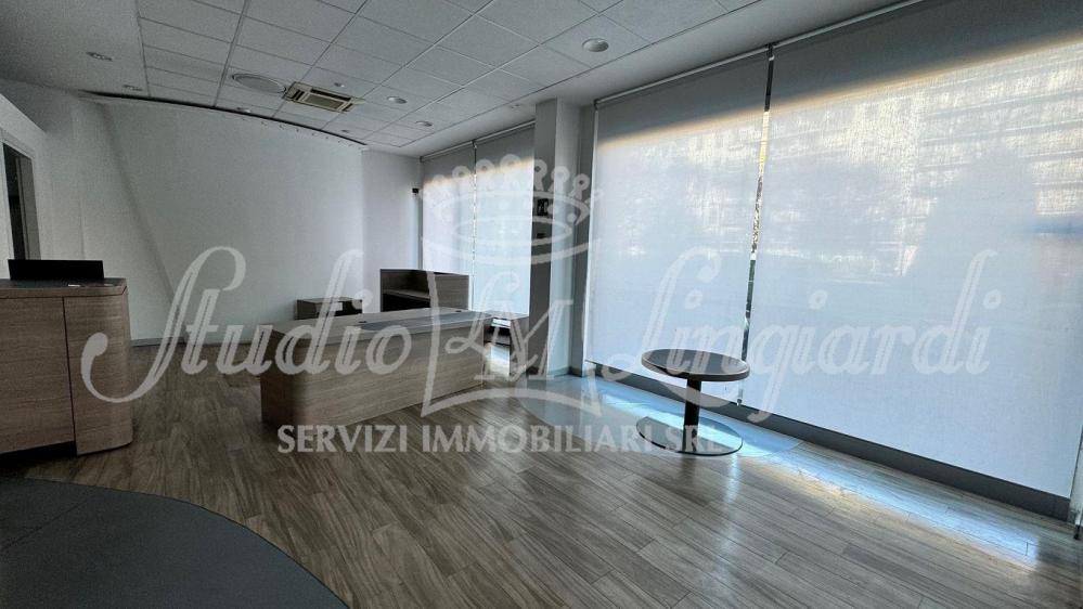 ufficio in affitto a Lodi in zona Fanfani