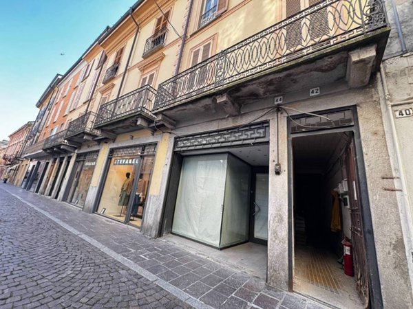 negozio in affitto a Lodi in zona Centro Storico