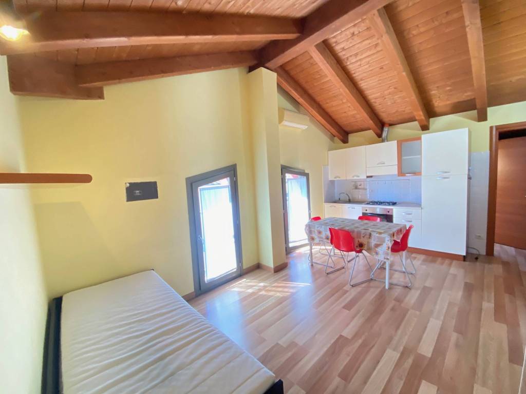 appartamento in affitto a Lodi in zona Città Bassa