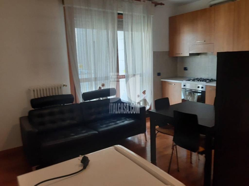 appartamento in affitto a Lodi in zona Fanfani