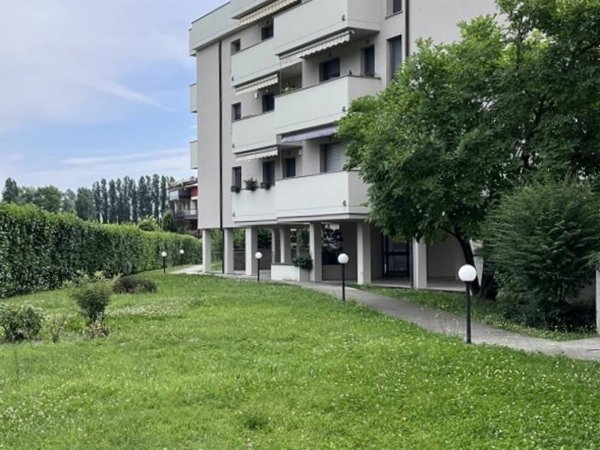 appartamento in affitto a Lodi in zona Olmo