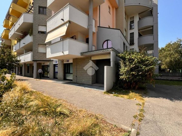 negozio in affitto a Lodi