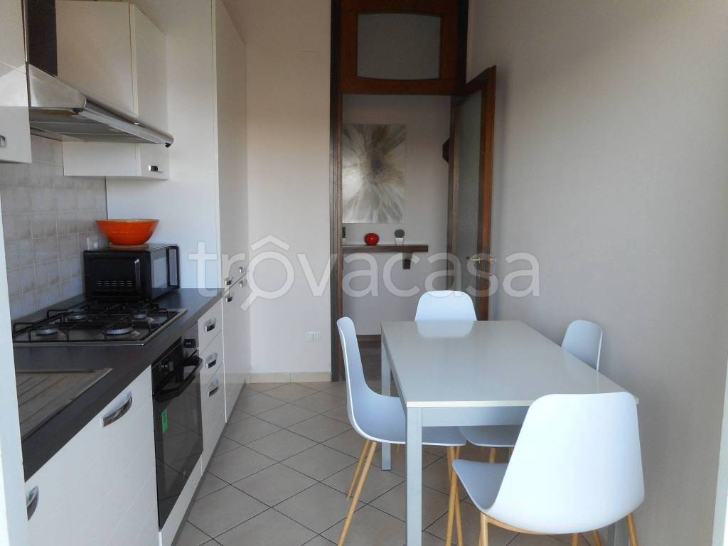 appartamento in affitto a Lodi in zona Viale Italia