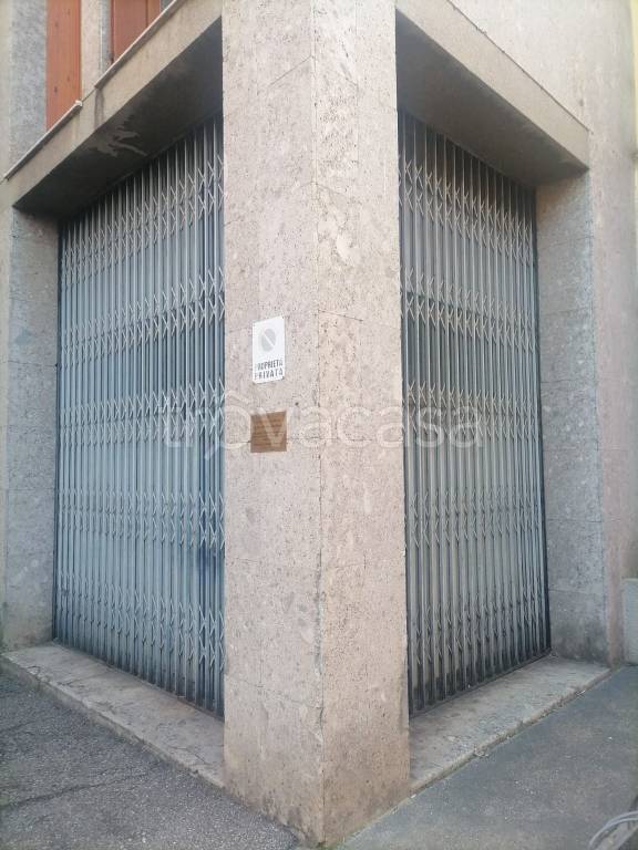 negozio in affitto a Lodi