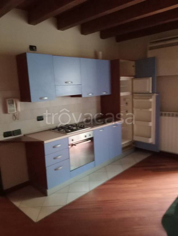 appartamento in affitto a Lodi in zona Centro Storico