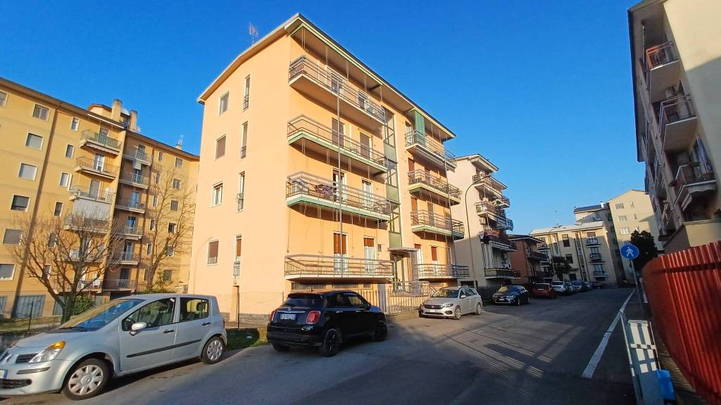 appartamento in affitto a Lodi in zona Fanfani