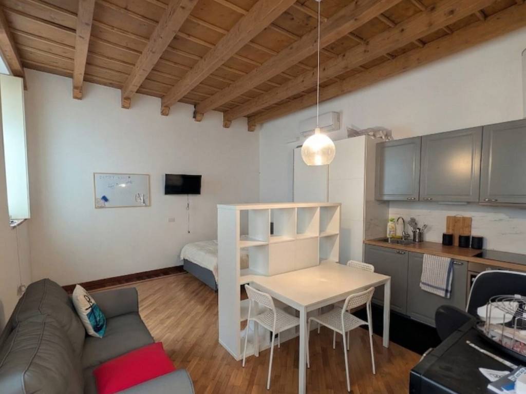 appartamento in affitto a Lodi in zona Centro Storico