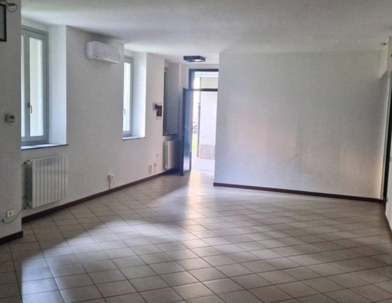 negozio in affitto a Lodi in zona Centro Storico