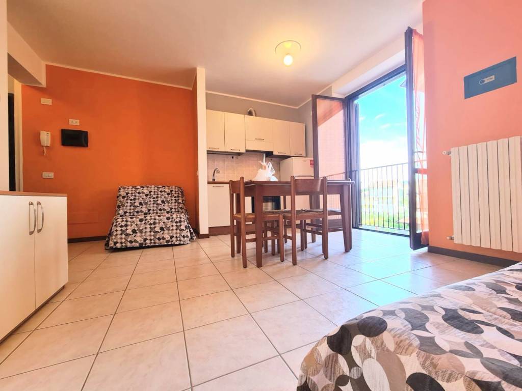 appartamento in affitto a Lodi in zona Piazza Albarola